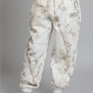 Cmfrt Kids White Oak Sweatpants XL